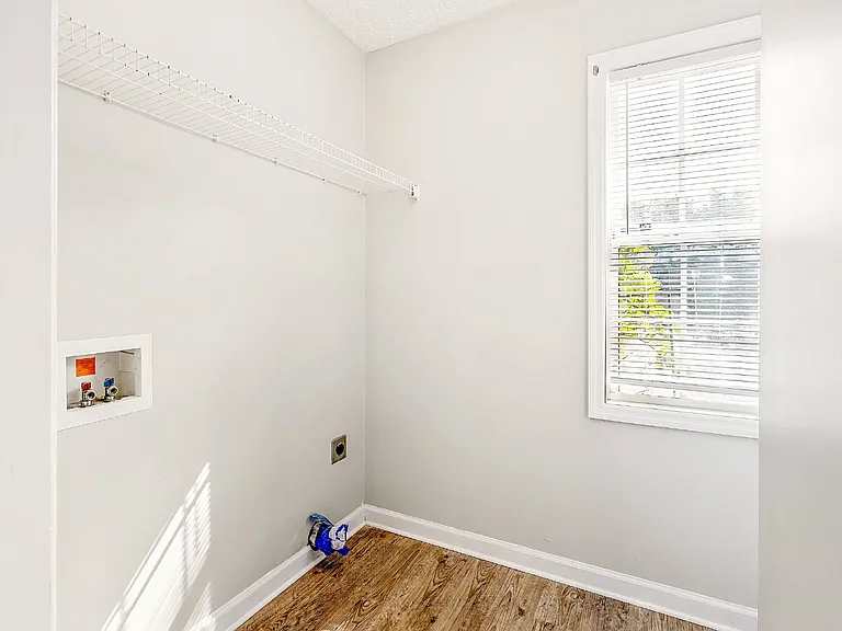 519 Abbottswood Dr — Photo 17