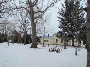 3691 Blackhawk Rd, Rockford, IL 61109