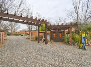 6606 Loma Larga Rd NW, Corrales, NM 87048