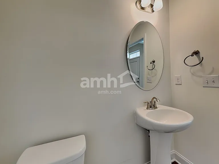 2141 Laurel Village Cir — Photo 13