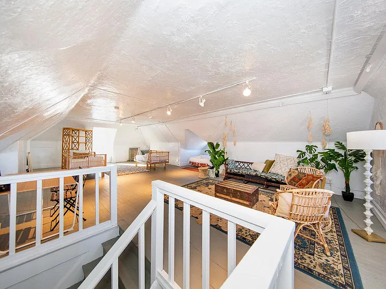 2220 E Colfax Ave — Photo 26