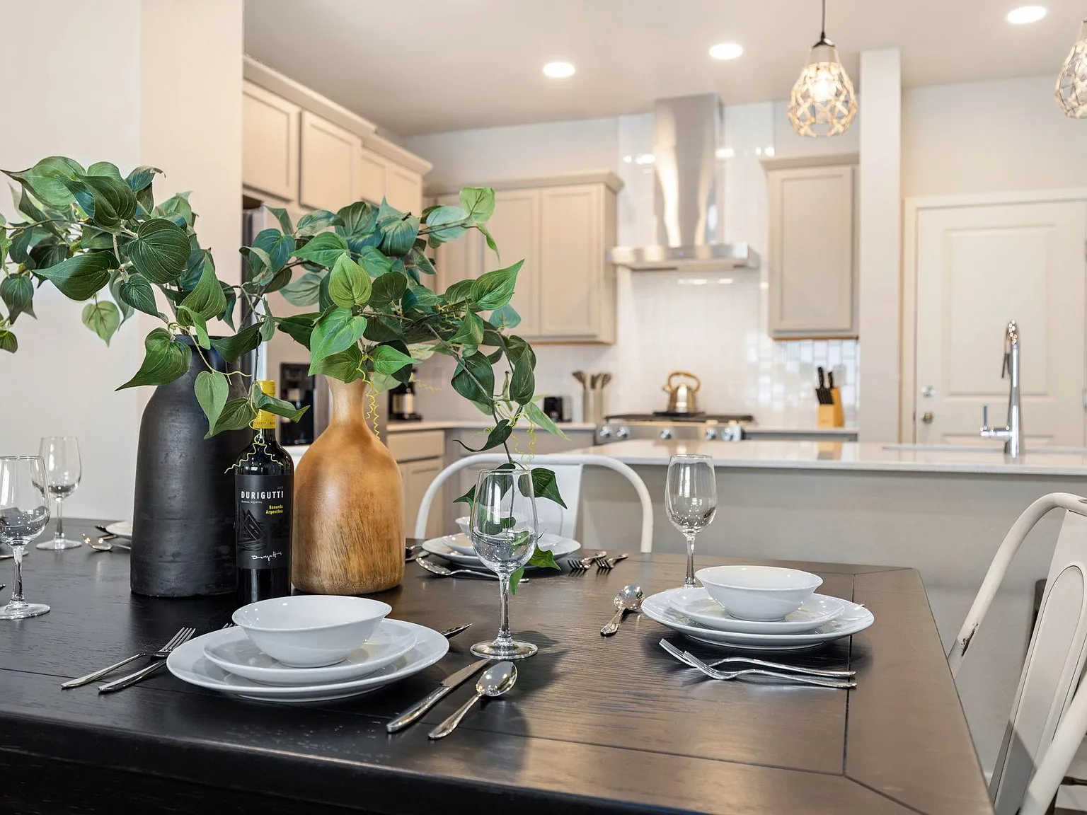 3 bed, 1700 sqft, $3,495 — Photo 3