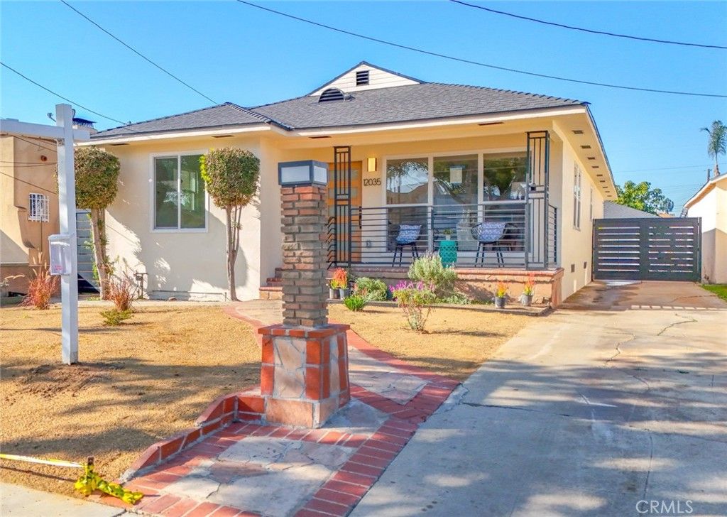12035 Ramona Ave, Hawthorne, CA - View 2