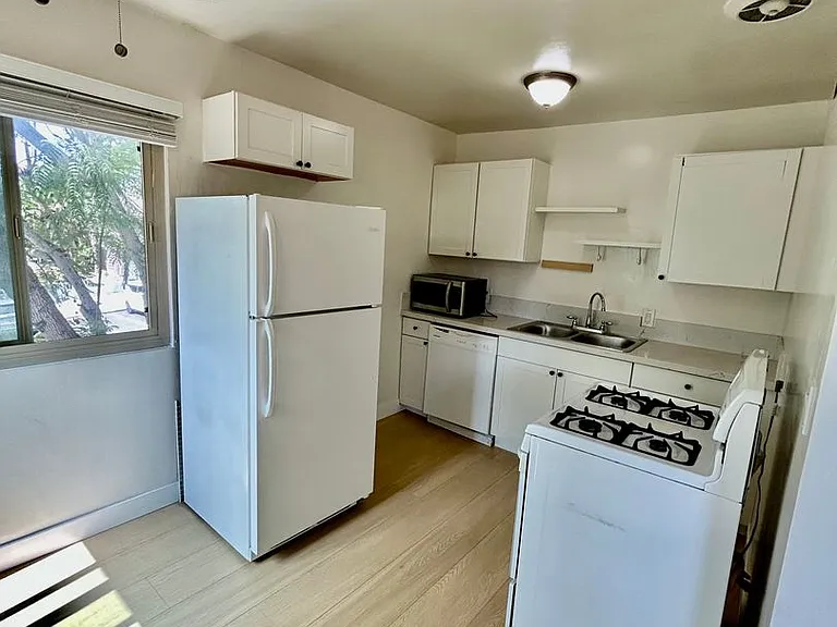 2775 A St #E — Photo 9