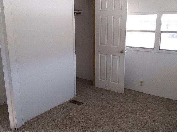 4th image of 7300 Terrace Dr #6