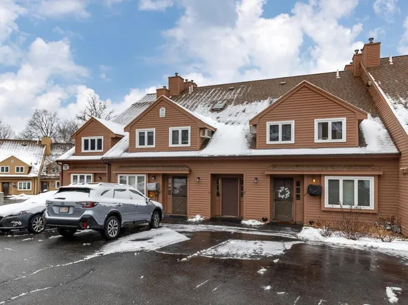 31 Casablanca Ct, Haverhill, MA 01832