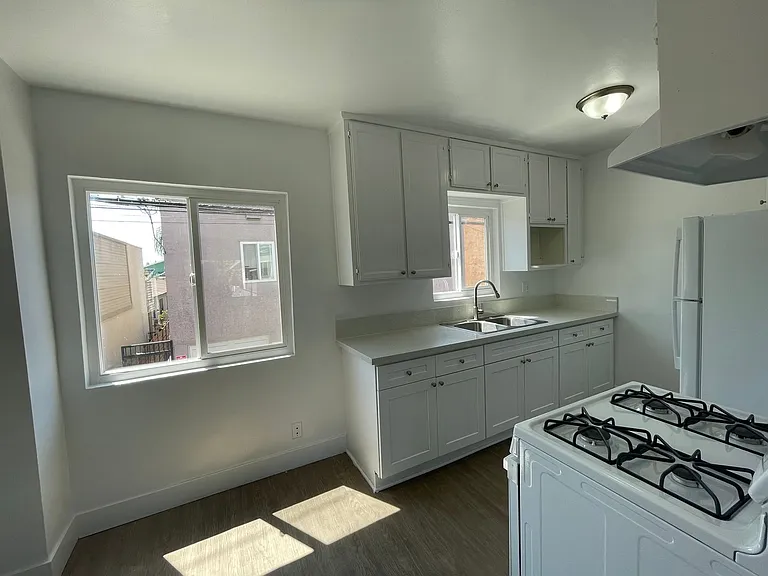 1101 Saint Louis Ave #7 — Photo 10