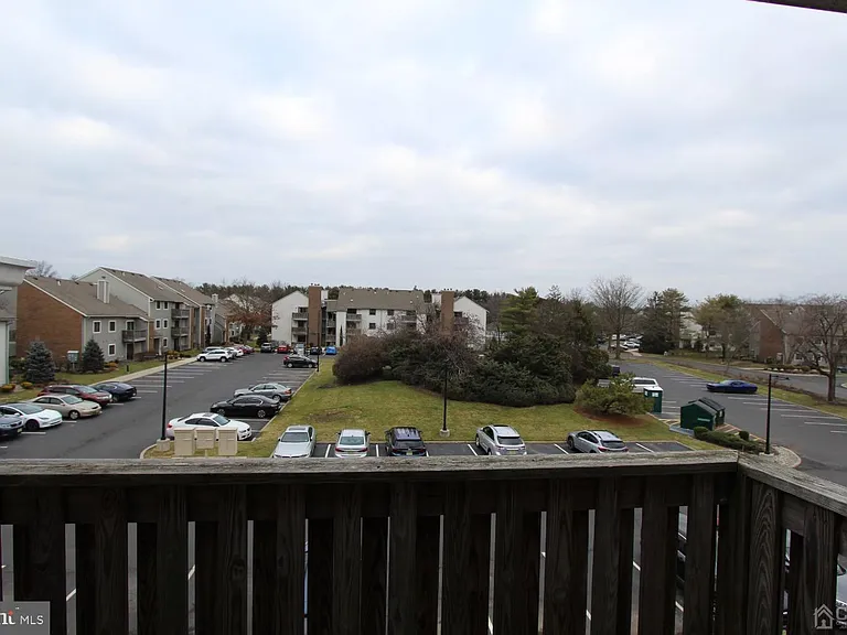 5015 Ravens Crest Dr — Photo 11