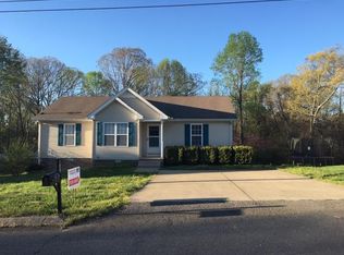 1008 Corlew Ln, White Bluff, TN 37187