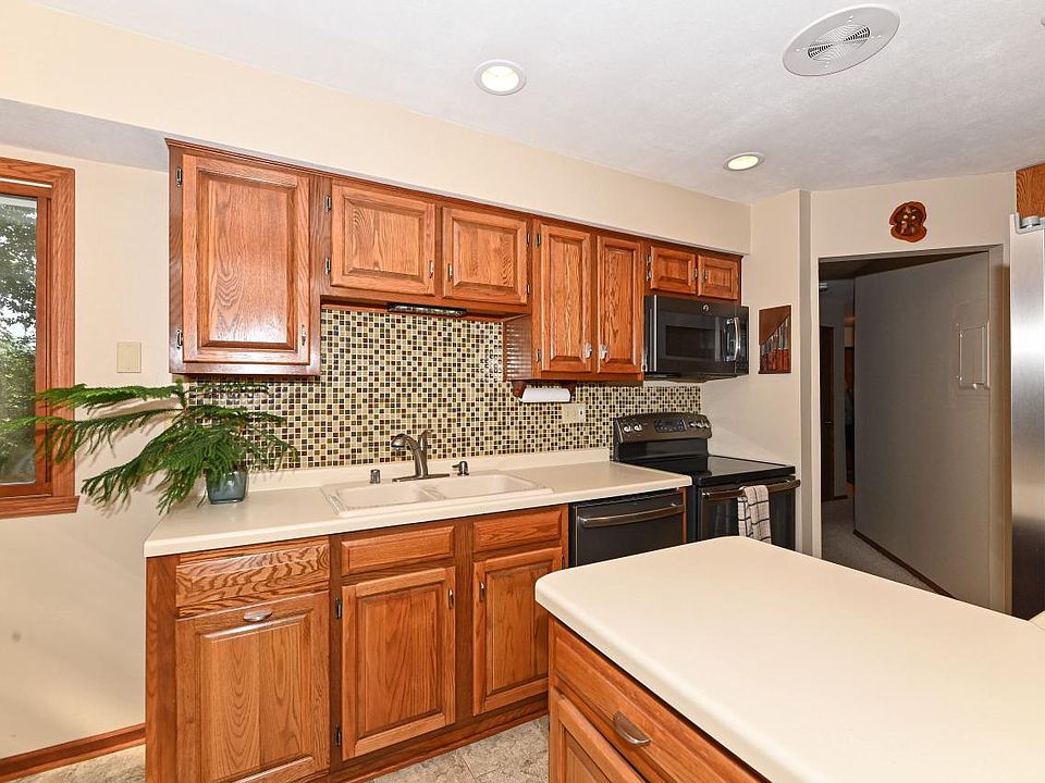 1st image of 7234 North Green Bay AVENUE #110