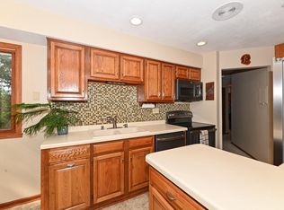 7234 N Green Bay Ave UNIT 110, Glendale, WI 53209