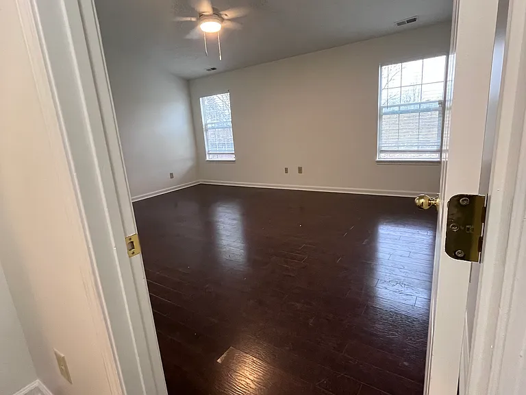 6540 Amherst Way — Photo 14
