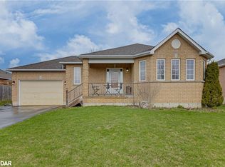6 Whitfield Cres, Springwater, ON L0L1P0