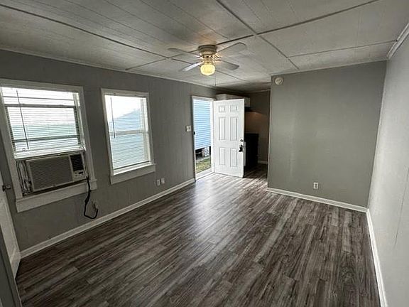 4th image of 3725 Derbigny St #B