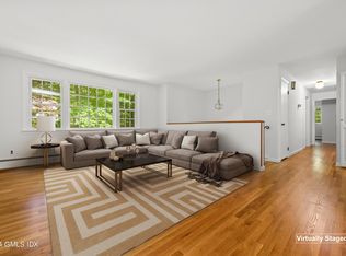 25 Mill Spring Ln, Stamford, CT 06903