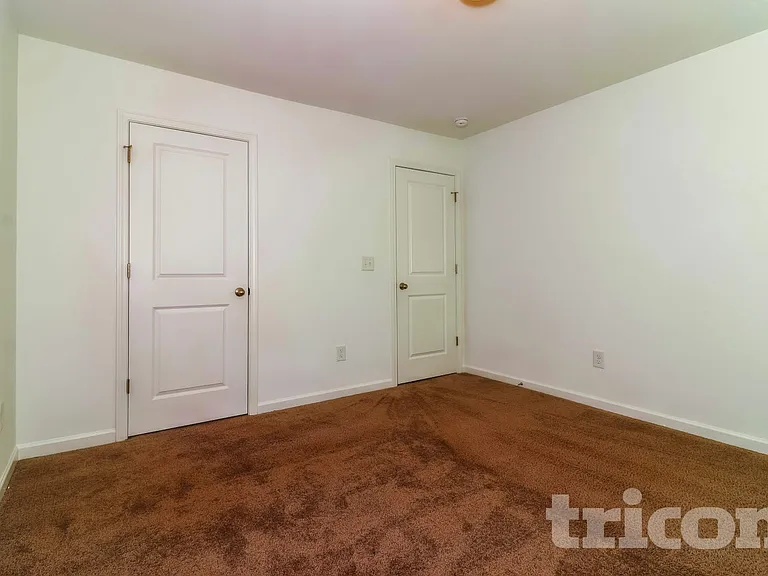 2105 Rosemary Park Ln — Photo 11