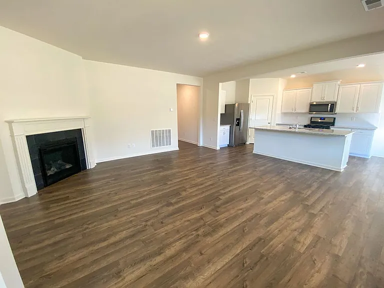 38 Crown Way — Photo 7