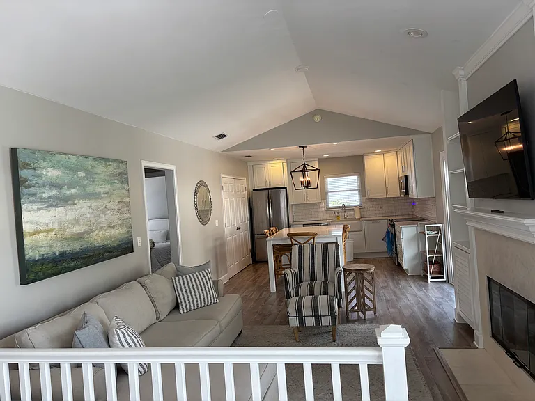 113 Elizabeth Pl — Photo 7