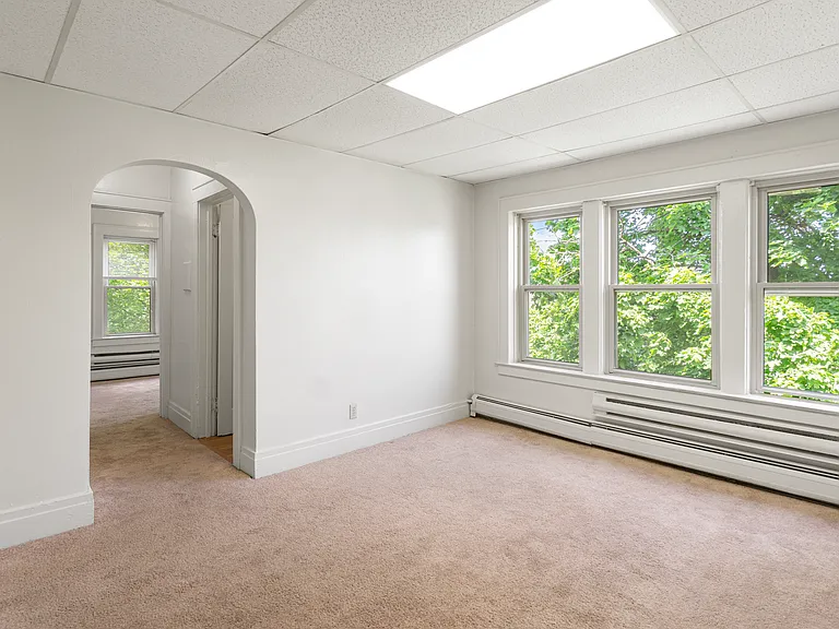 502 University Avenue — Photo 10