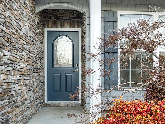 4th image of 7685 Magnolia Leaf Ln