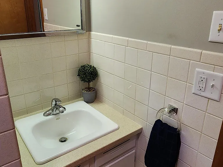 311 Margaret Ave — Photo 12