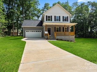 4541 Kings Ct, Hickory, NC 28602