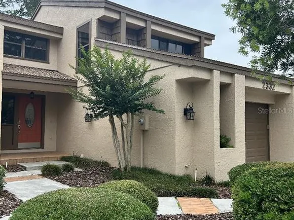 2332 S Fairway Dr, Plant City, FL 33566