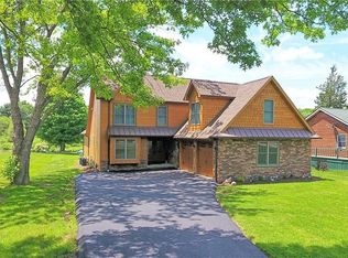 486 Latonka Dr, Mercer, PA 16137