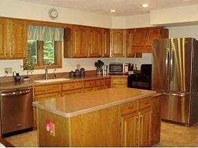 4th image of 38 Maryvale Dr