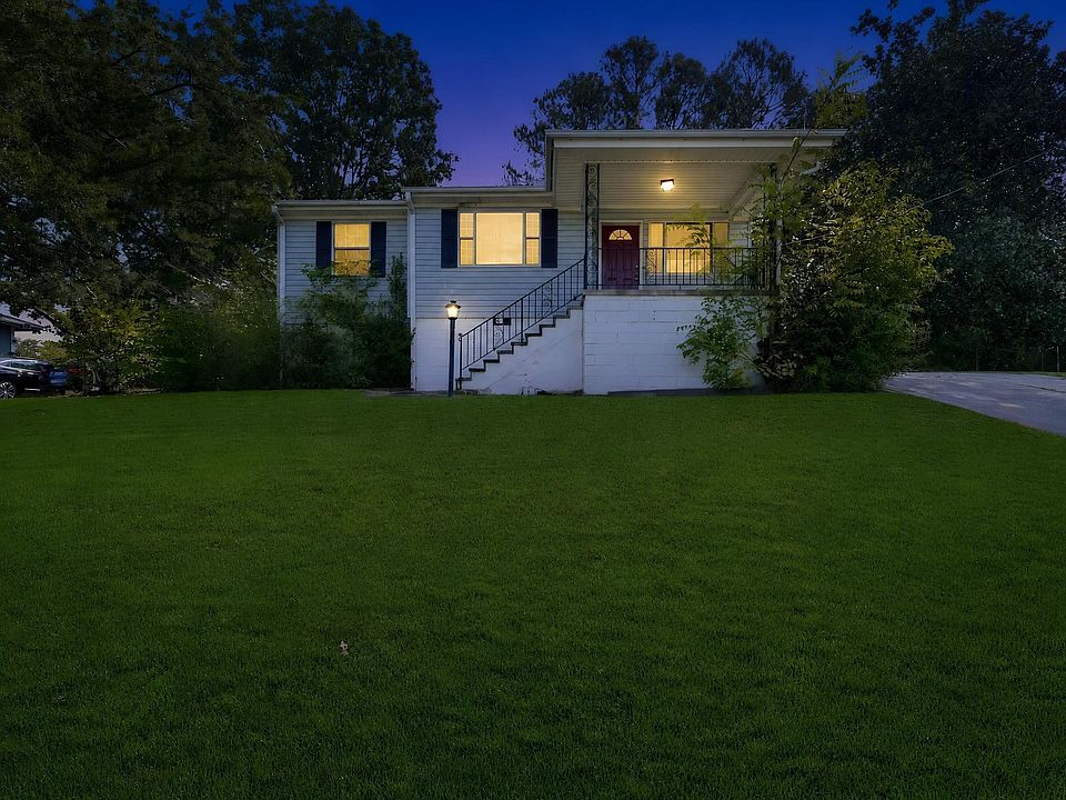 1st image of 1657 4th Pl NW