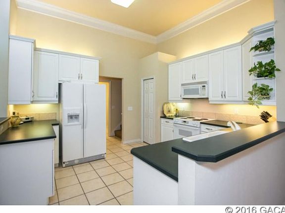 4th image of 10625 NW 62nd Ter