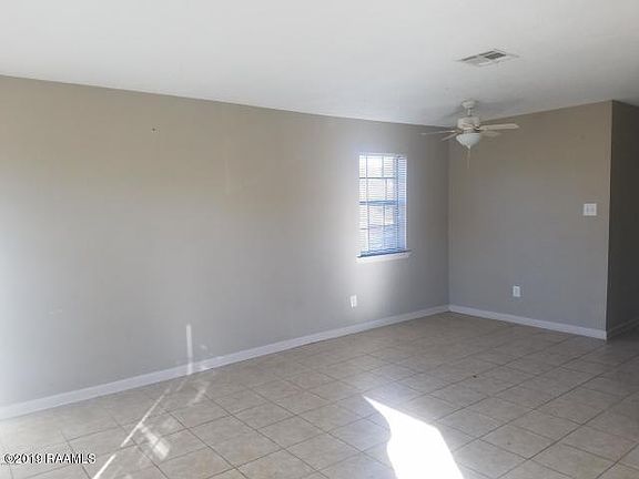 4th image of 600 Sweetbriar St