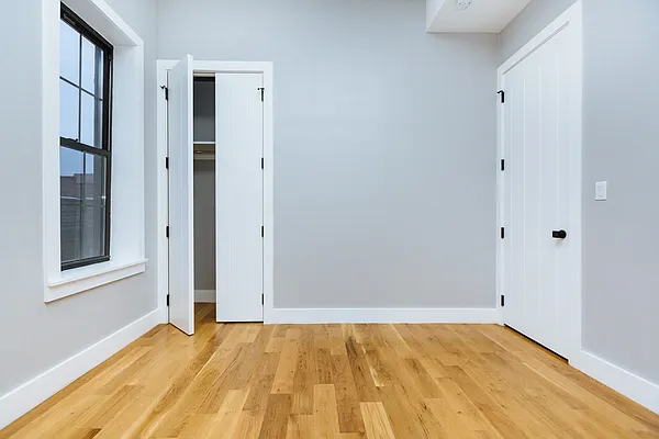 Rented by Nooklyn NYC LLC | media 49