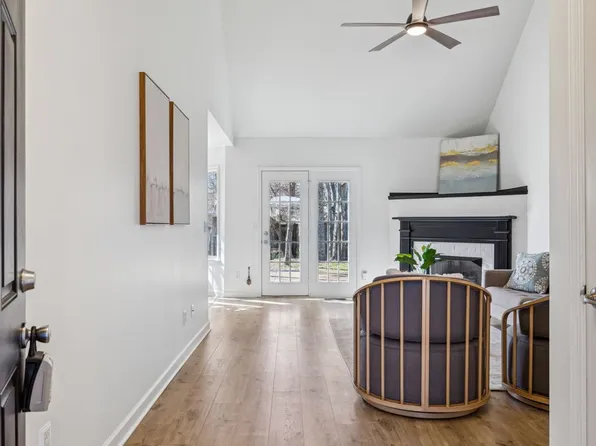 1601 Bryson Cv, Thompsons Station, TN 37179