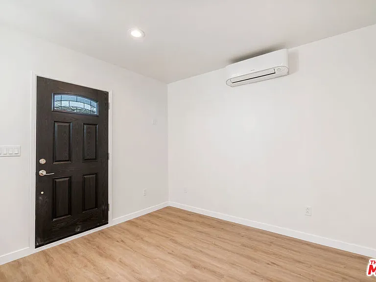 2217 W Via Camille — Photo 6