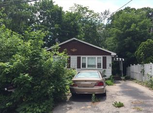 55 Morrissey Dr, Lake Peekskill, NY 10537