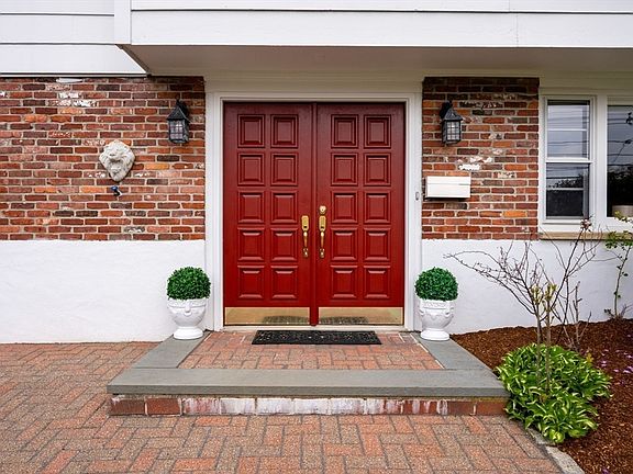 5th image of 31 Lanewood Ave