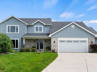 321 Glen Cove Pl, Fort Wayne, IN 46804