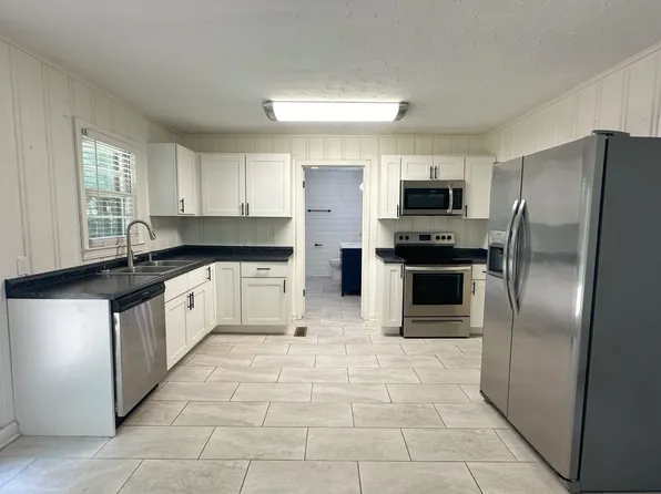 1703 Ryan Ave, Murray, KY 42071