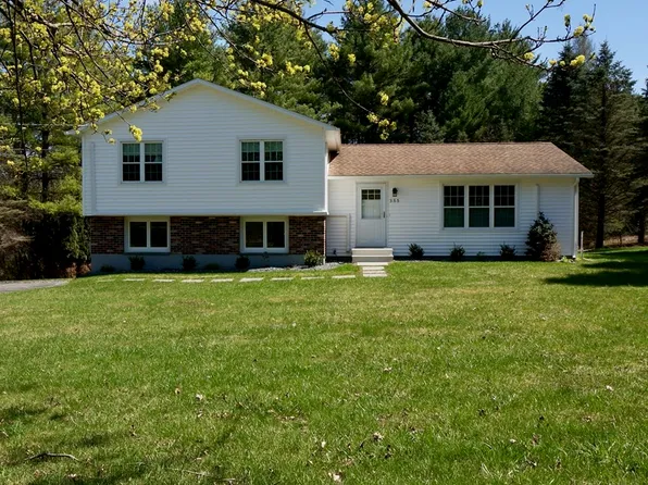 355 Fairview St, Lee, MA 01238