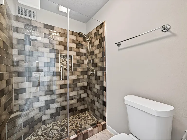 1114 Augusta Dr #10 — Photo 29
