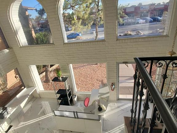 5th image of 10105 Montwood Dr #D