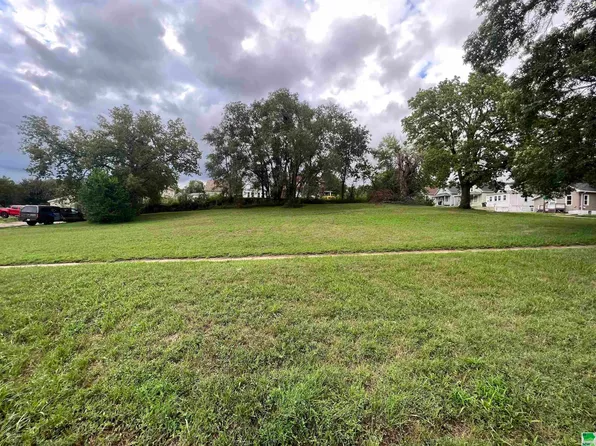 1201 Floyd Blvd, Sioux City, IA 51105