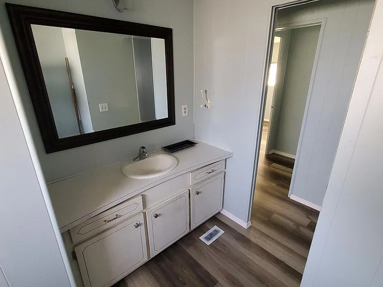 8 Drury Ln — Photo 10