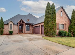 1421 N Wicklow Rd, Nixa, MO 65714