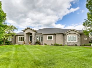 9200 Thornwood Dr, Lincoln, NE 68512