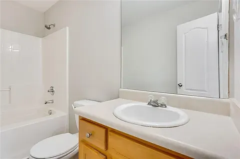 762 Commerce Blvd — Photo 10