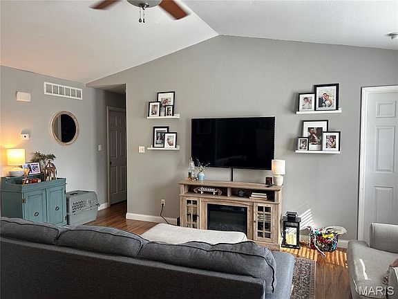5th image of 1736 Twelve Oaks Pl