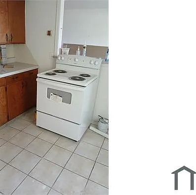 1040 NE 28th St — Photo 1