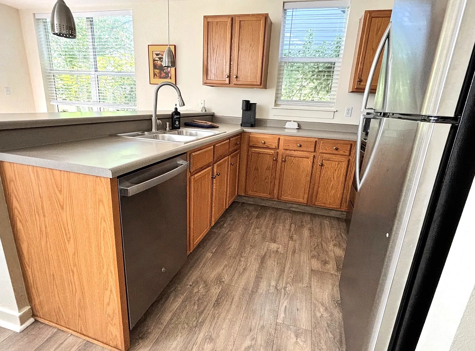 2 bed, 913 sqft, $3,000 — Photo 2